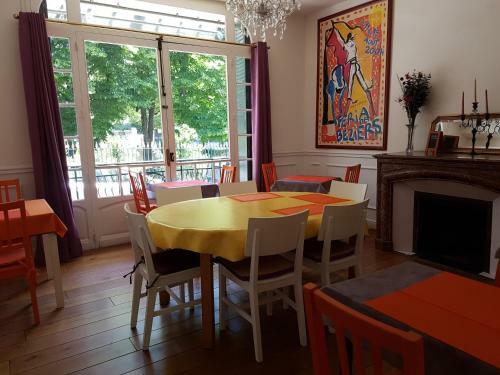 Hotel H�tel Des Po�tes Avec Garage Priv�