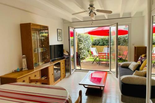 Beautiful House With Garden And Parking