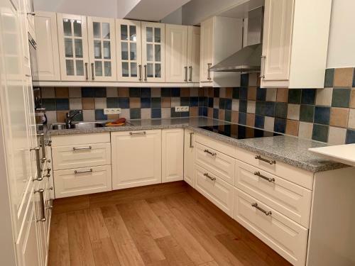 Apartamento K�niglich & Modern See- Und Zentrumsnah