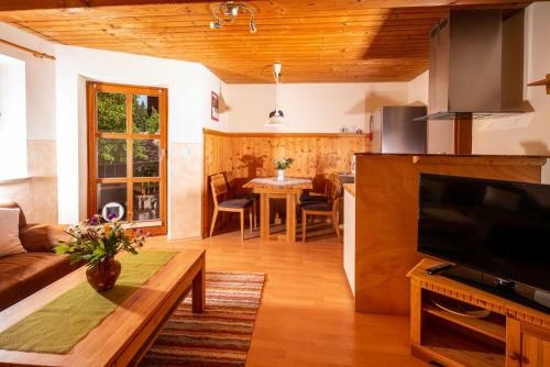 Apartamentos Ferienwohnung H�tzelsperger