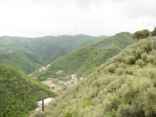 Cosy Apartment In Avegna Overlooking Stunning Panoramic View