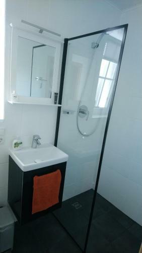 Siershahn - Sch�ne Suite & 1 Modernes Zimmer Mit Duschbad