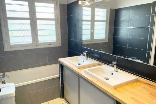 Villa 140 M2 With Wifi-piscine And Garden