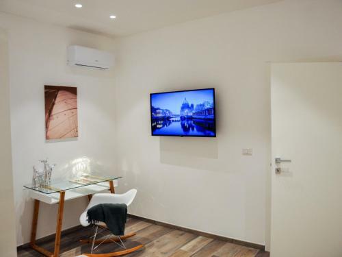 Locazione Turistica Luxury Apartments-1