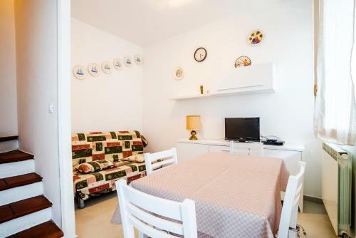 Agenzia Vear Sabrina 11b