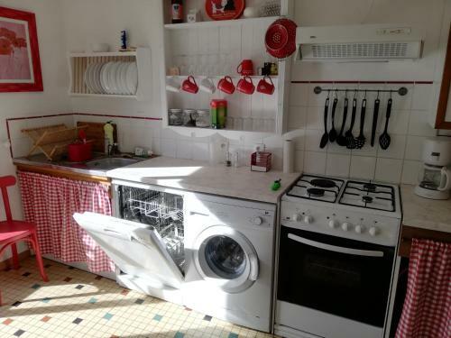 3 Bed Gite With Private Pool & Garden In Nantille