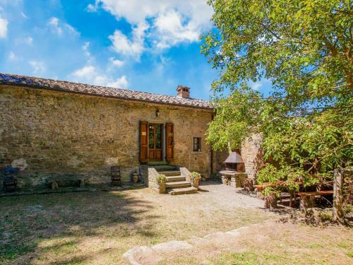Rustic Farmhouse In Cortona With Private Garden
