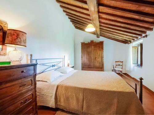 Rustic Farmhouse In Cortona With Private Garden