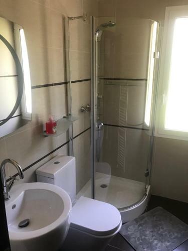 Villa Mit Privaten Schwimmpool Undaussenwhirlpol