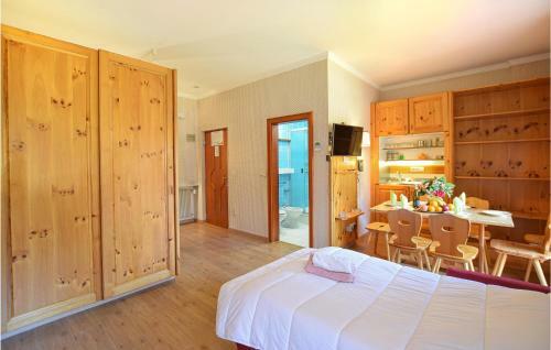 Beautiful Apartment In Dobbiaco With Sauna