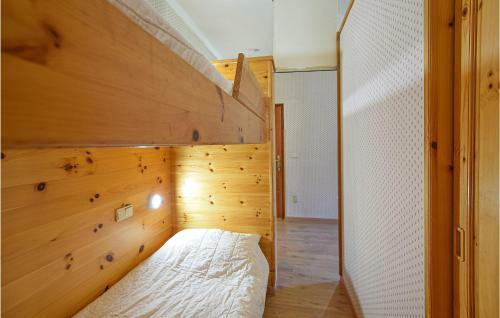 Beautiful Apartment In Dobbiaco With Sauna