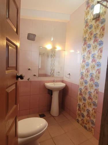 Hostal Triple J Inn