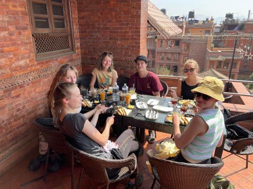 Hotel Empire & Rooftop Restaurant