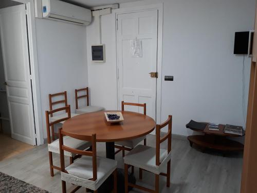 Apartament Via De L'imperi Rom�