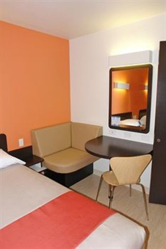 Motel 6 Petaluma