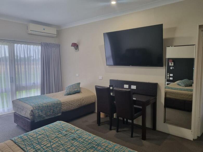 Australian Homestead Motor Lodge