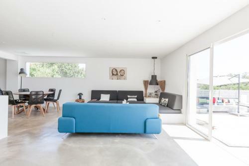 Grande Villa Design Avec Piscine Au Calme