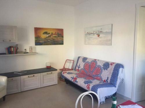 Holiday Home A Stones Throw From The Sea