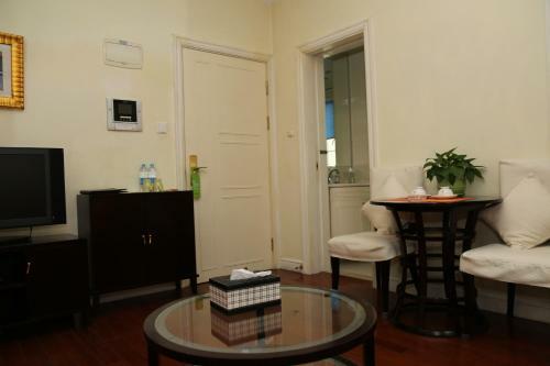 Aparthotel Ladoll Service Apartments