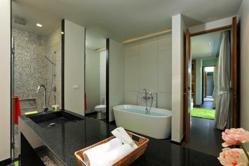 Wings - 3 Bdr Pool Villa At Bangtao