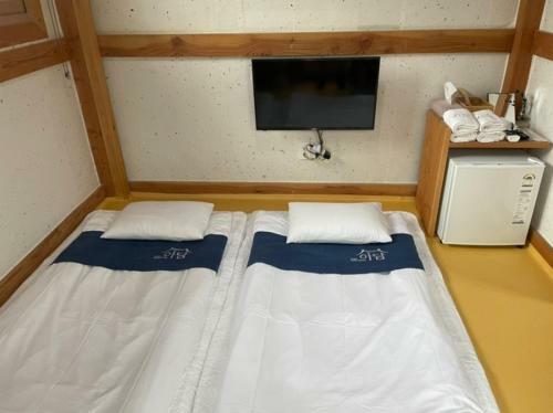 Hostal ????????