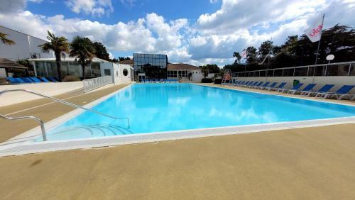 Belles Vacances En Bord De Mer Dans Camping 4 Etoiles
