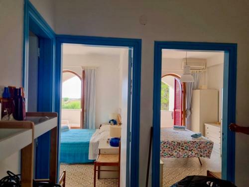 Casa Vista Mare Su Tre Piani Con Giardino