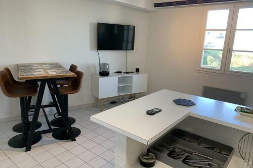 Apartamento 38 M2 With Wifi And Garage - Port Des Sablons