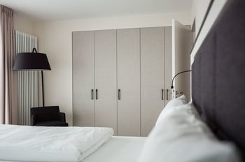 Aparthotel Suytes Business Studios