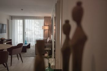 Aparthotel Suytes Business Studios