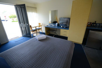 Hamilton Town House Motel