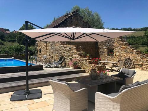 Characterful 3-bed House In Saint-ythaire