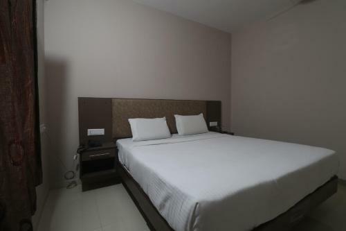Hotel Collection O 84214 Ivory Petals Service Apartments