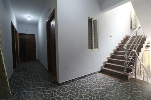 Hotel Collection O 84214 Ivory Petals Service Apartments