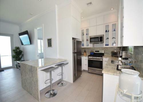 Cupid's Way By Eleuthera Vacation Rentals