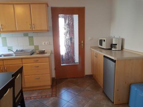 Hostal Vaznik Farm House Apartments