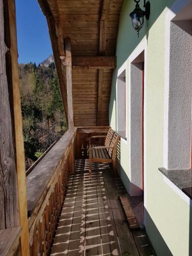 Hostal Vaznik Farm House Apartments