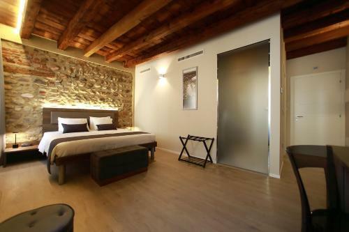 Hostal La Casa In Paese