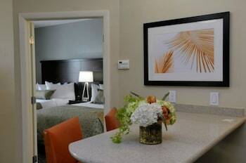 Hotel Staybridge Suites St. Petersburg Fl