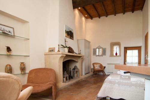 Mas De La Rivoire B&B