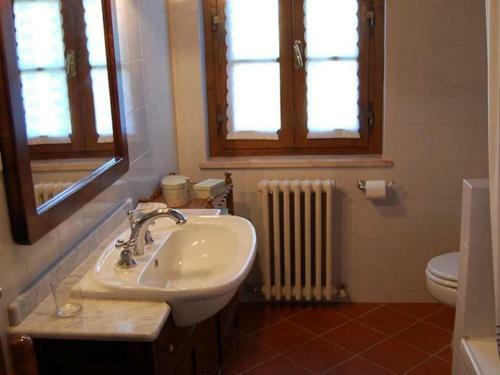 Tranquil Holiday Home In San Casciano Dei Bagni With Pool
