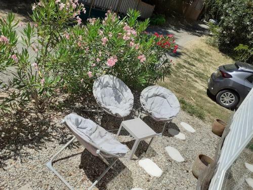 Le Bungalow Ensoleill� � Mandelieu La Napoule