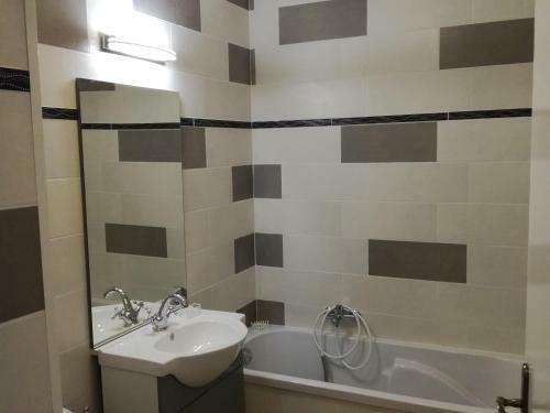 Apartamento Beau Deux Pi�ces Avec Piscine