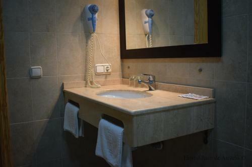 Hostal Juan De Austria I