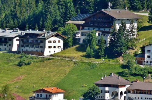 Hostal Gasthof Alpenrose