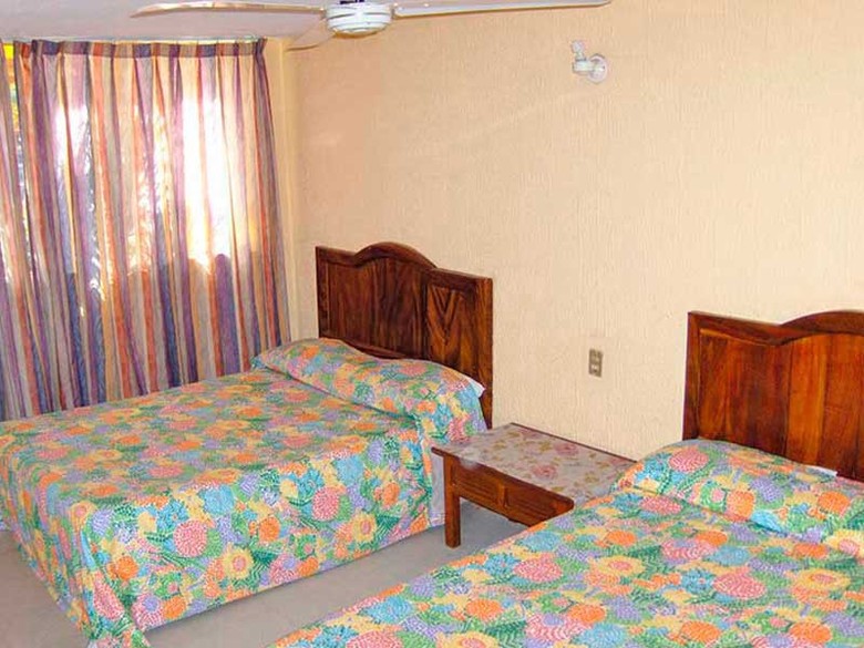 Hostal Bungalows Puerto Angel