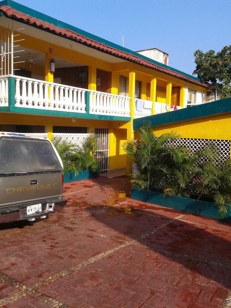 Hostal Bungalows Puerto Angel