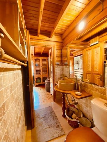 Artistic & Luxurious Villa Yasmincita