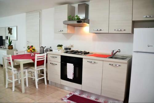 Apartamento Little Red Cocoon - Monolocale A Cinque Minuti Dal Mare