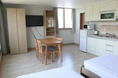 Hotel Jeju Yilin Pension